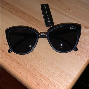 Chic cat eye sunglasses